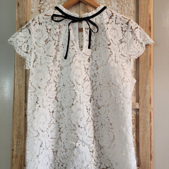 White House Black Market Lace Top L | White Floral Scalloped Hem Bow Back Blouse - Picture 2 of 5